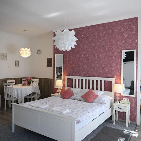Foglal-Lak Apartman Eger Eksteriør bilde
